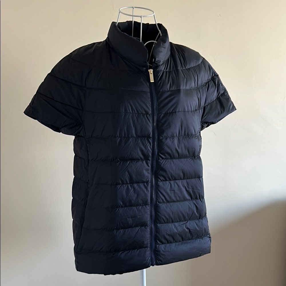 NWT! SIZE M / Martha Stewart / Navy Blue Short Sleeve Black Puffer Jacket
